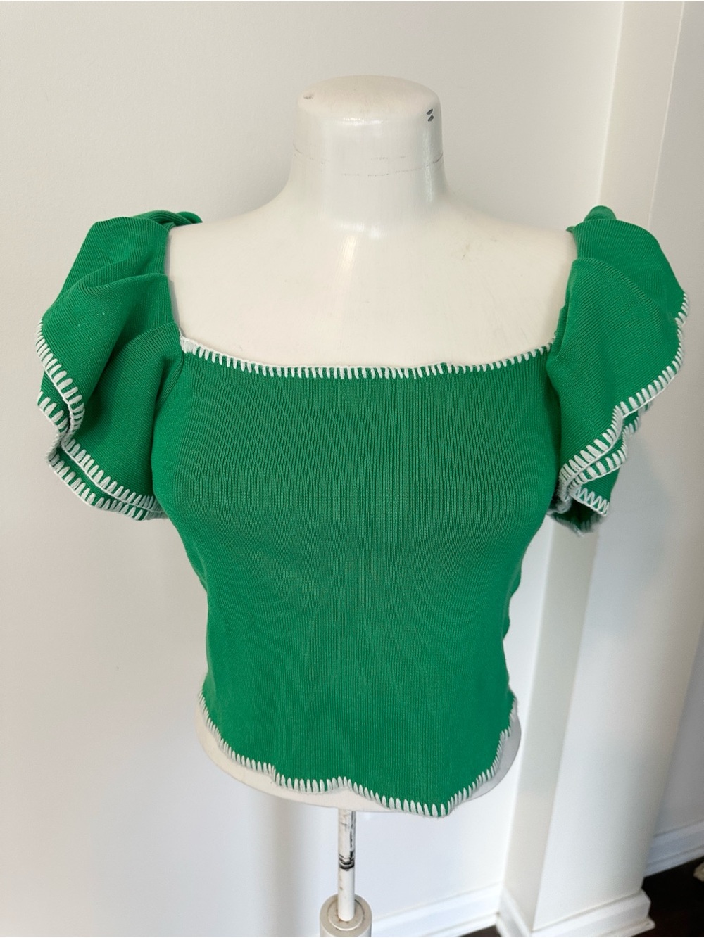 Strut & Bolt Green Puffed Sleeve Sweater S